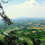 A Castle In Wine Country Nyaraló