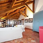 Nyaraló A Castle In Wine Country *