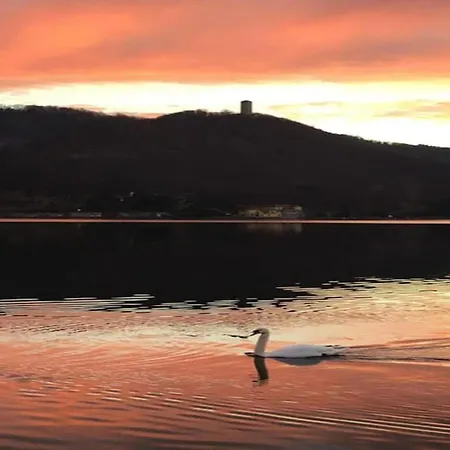 Дом отдыха A Castle In Wine Country Rocca Grimalda